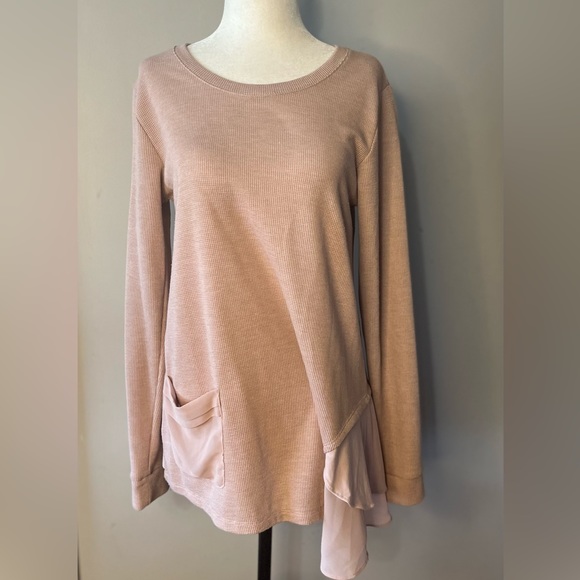 NWOT LOGO Lori Goldstein Waffle/Lace Top W/ Pockets!! - Picture 1 of 10